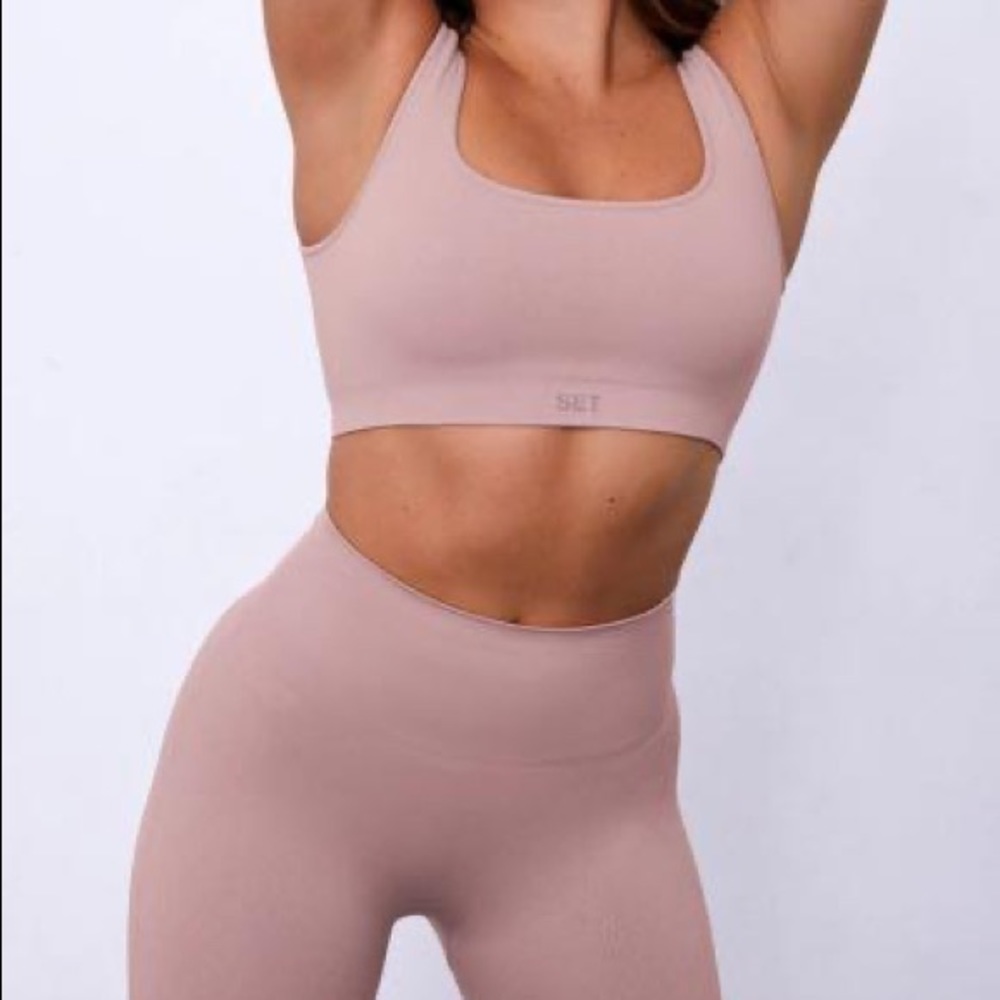 Set Active Bra and Legging Set